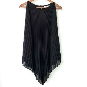 Max Studio sleeveless  top with accordion pleats